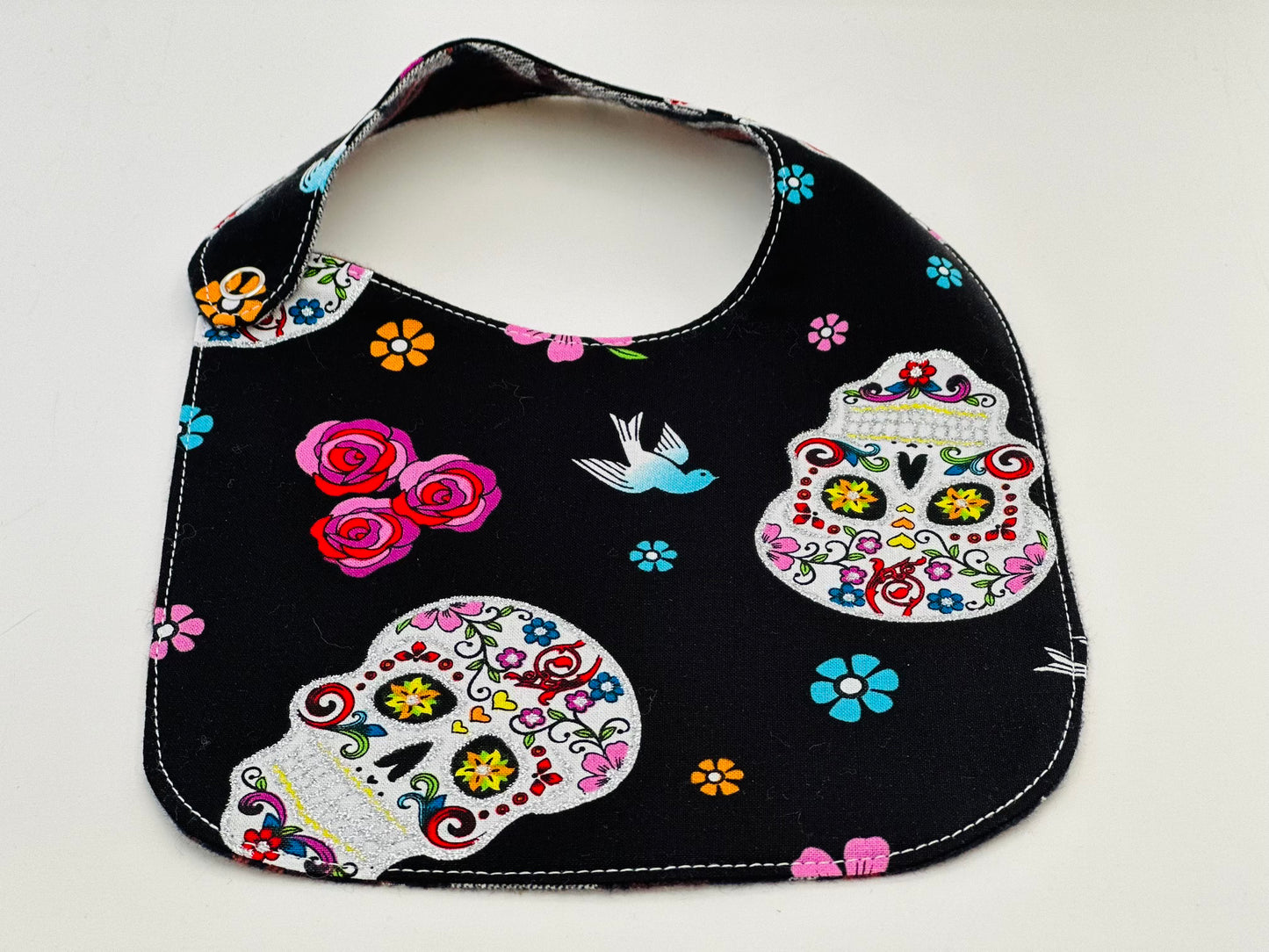 Bib  SNAP - (Baby) Shiny Skulls