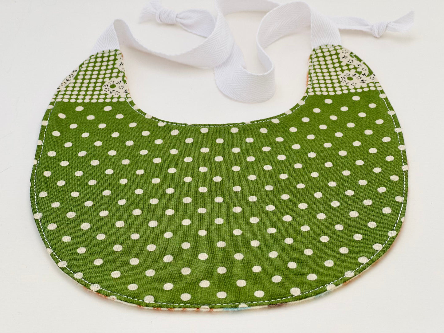 Bib - STRING - Polka Dots