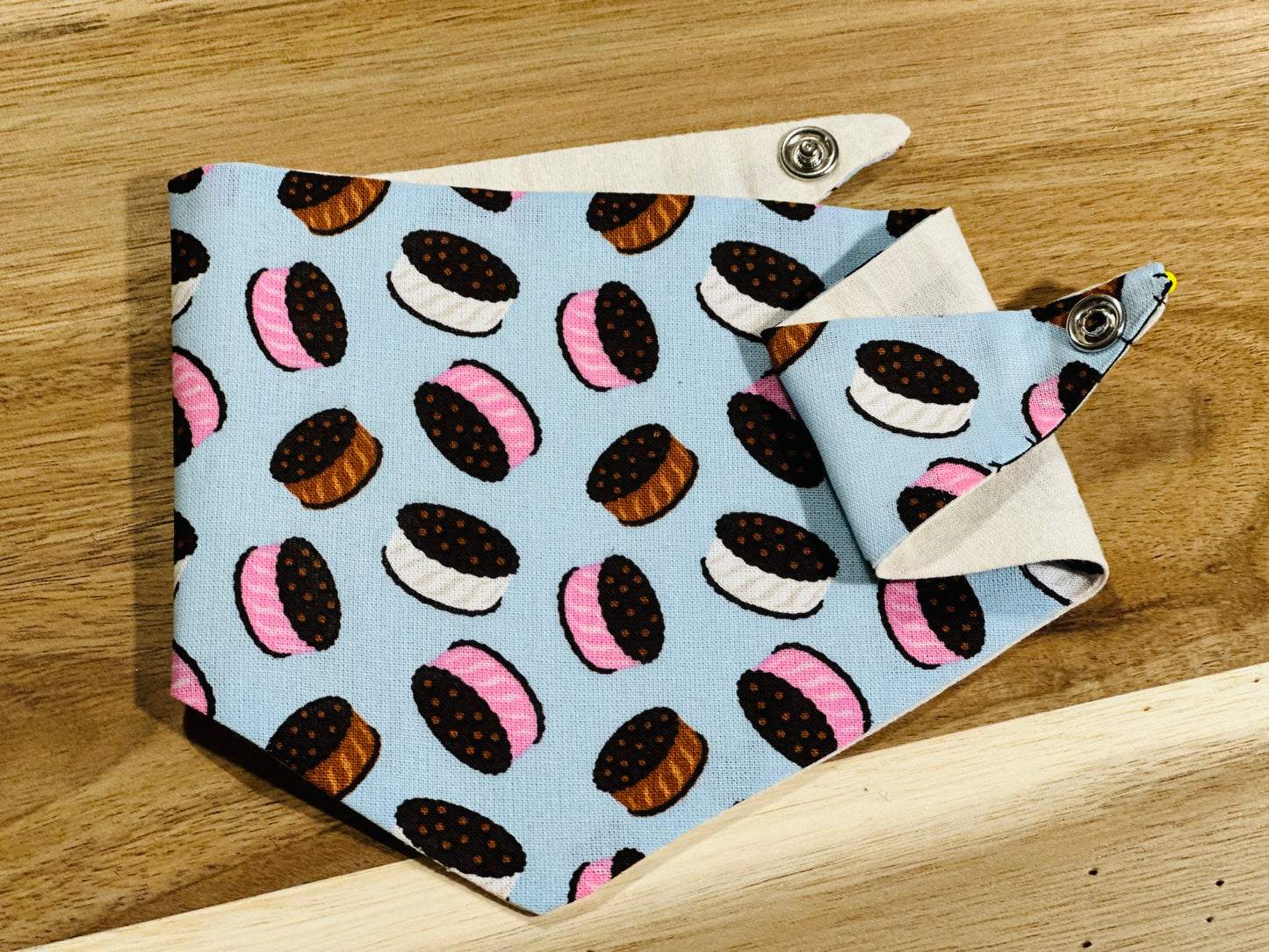 Doggy Hankie - The Snacks (Small / Extra Small)