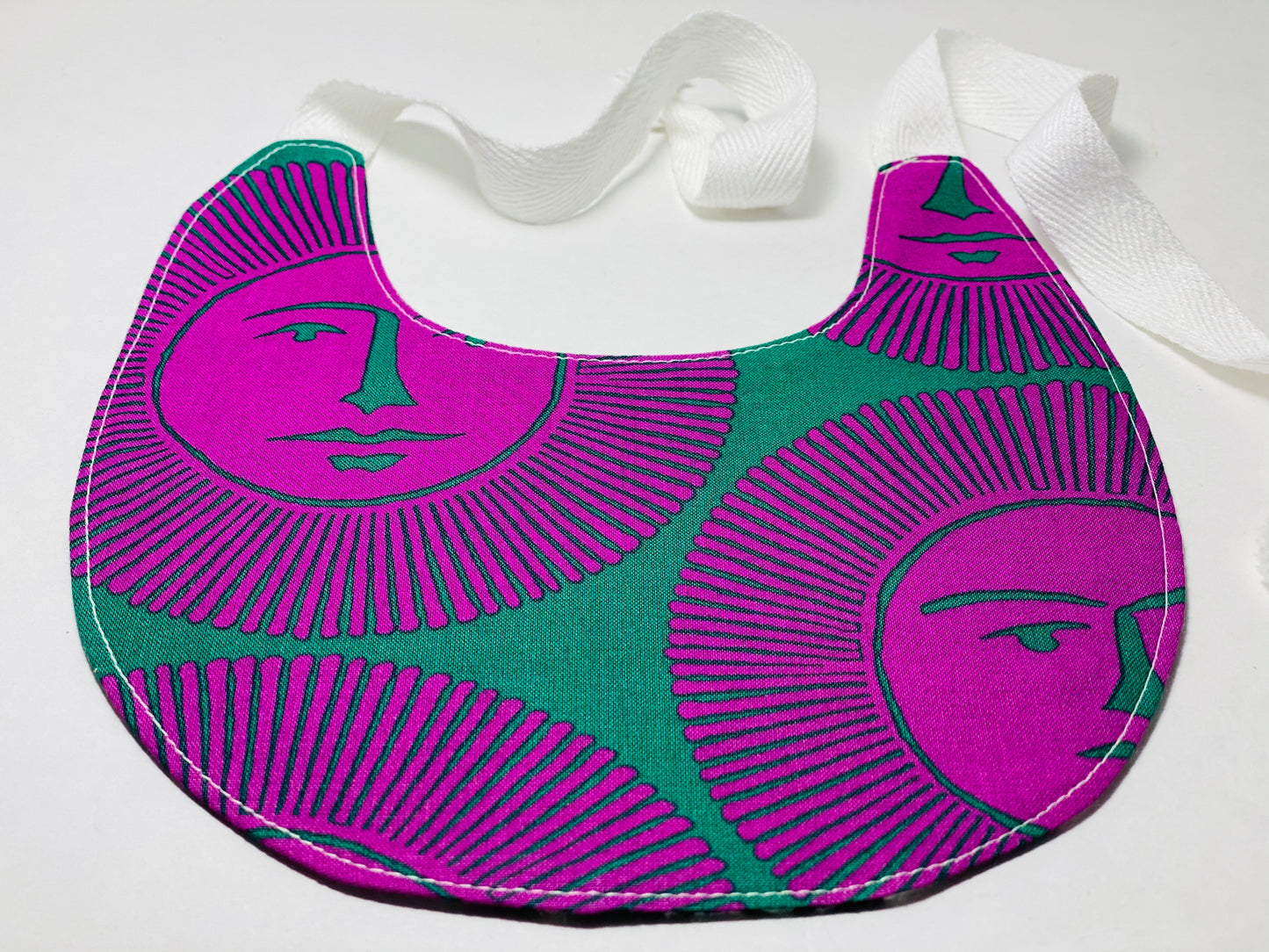 Bib - STRING - El Sun (on green)