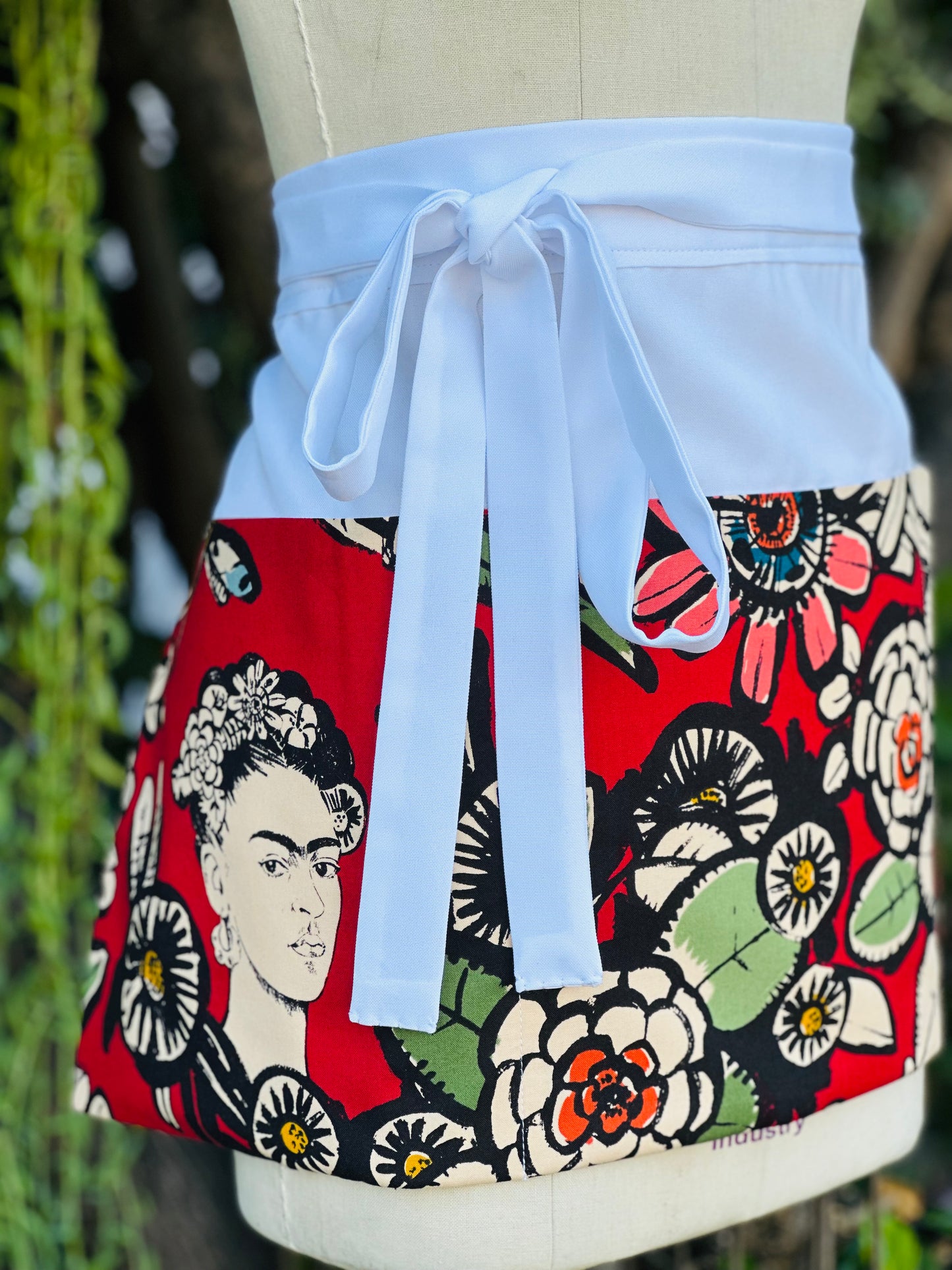 Waist Apron- Red Frida