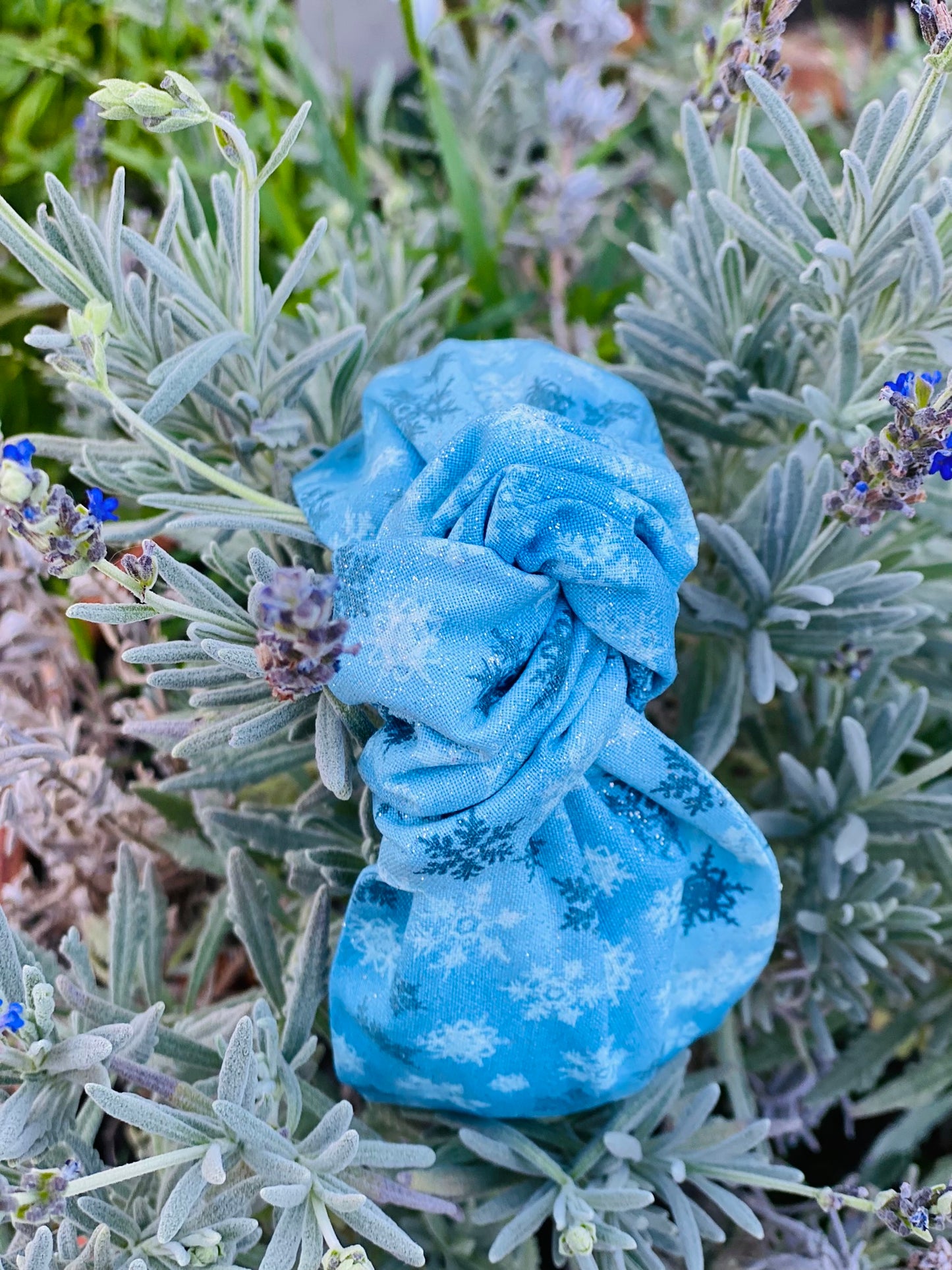 El Nudo Headband - Snowflakes