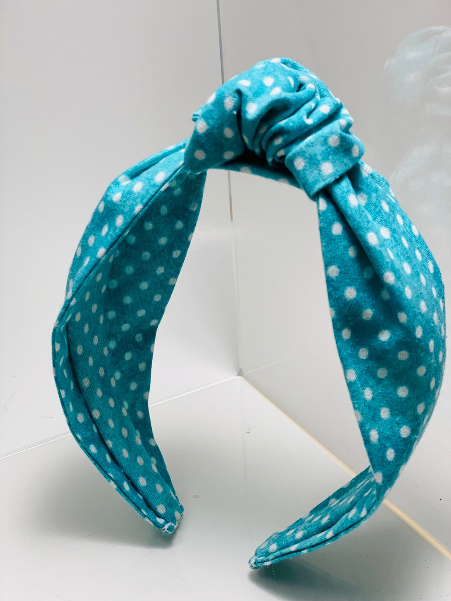 El Nudo Headband - Blue Polkadots