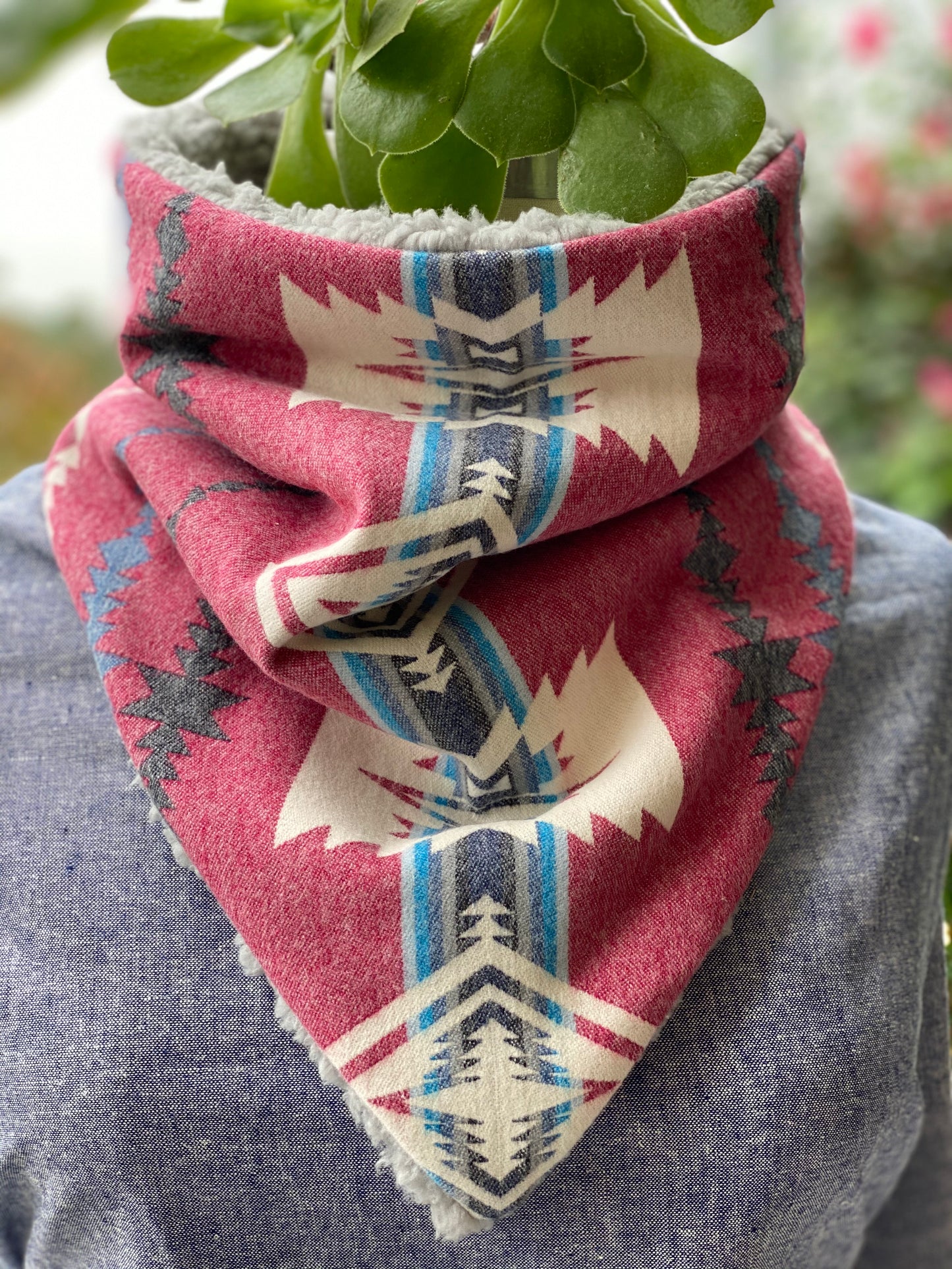 Scarfdana - Native Red