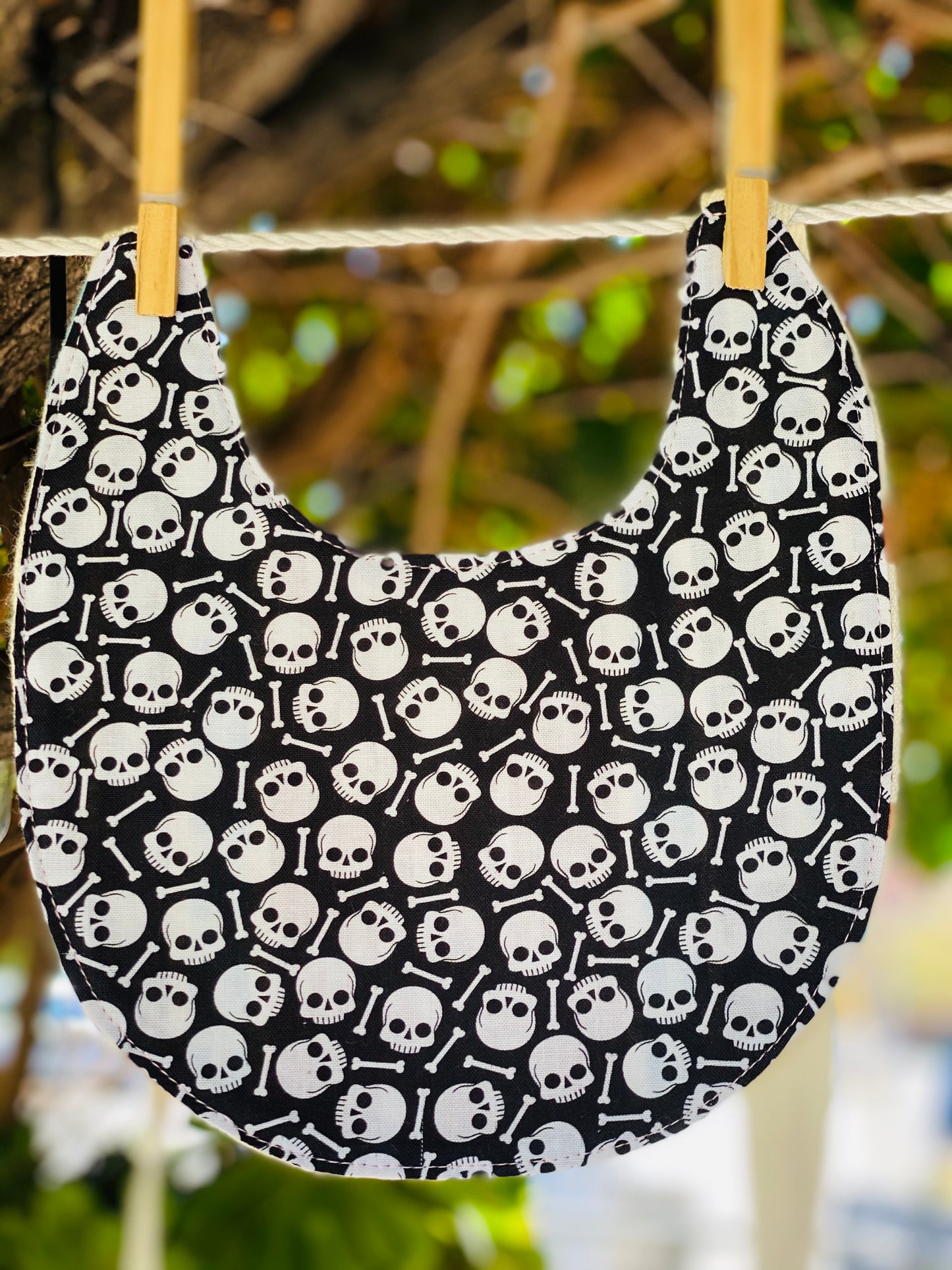 Bib - STRING - Skulls & Bones