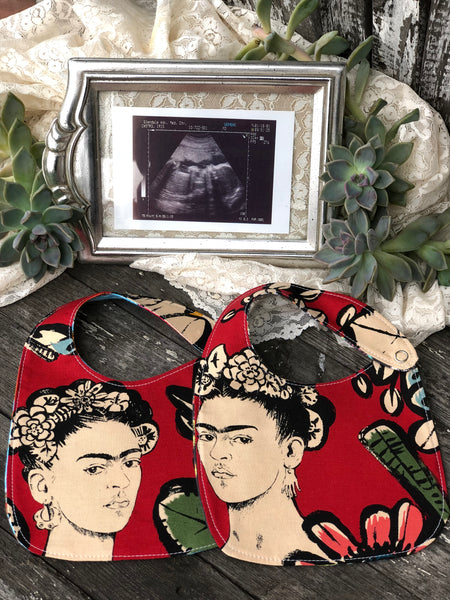 Bib SNAP- (Baby) Red Frida