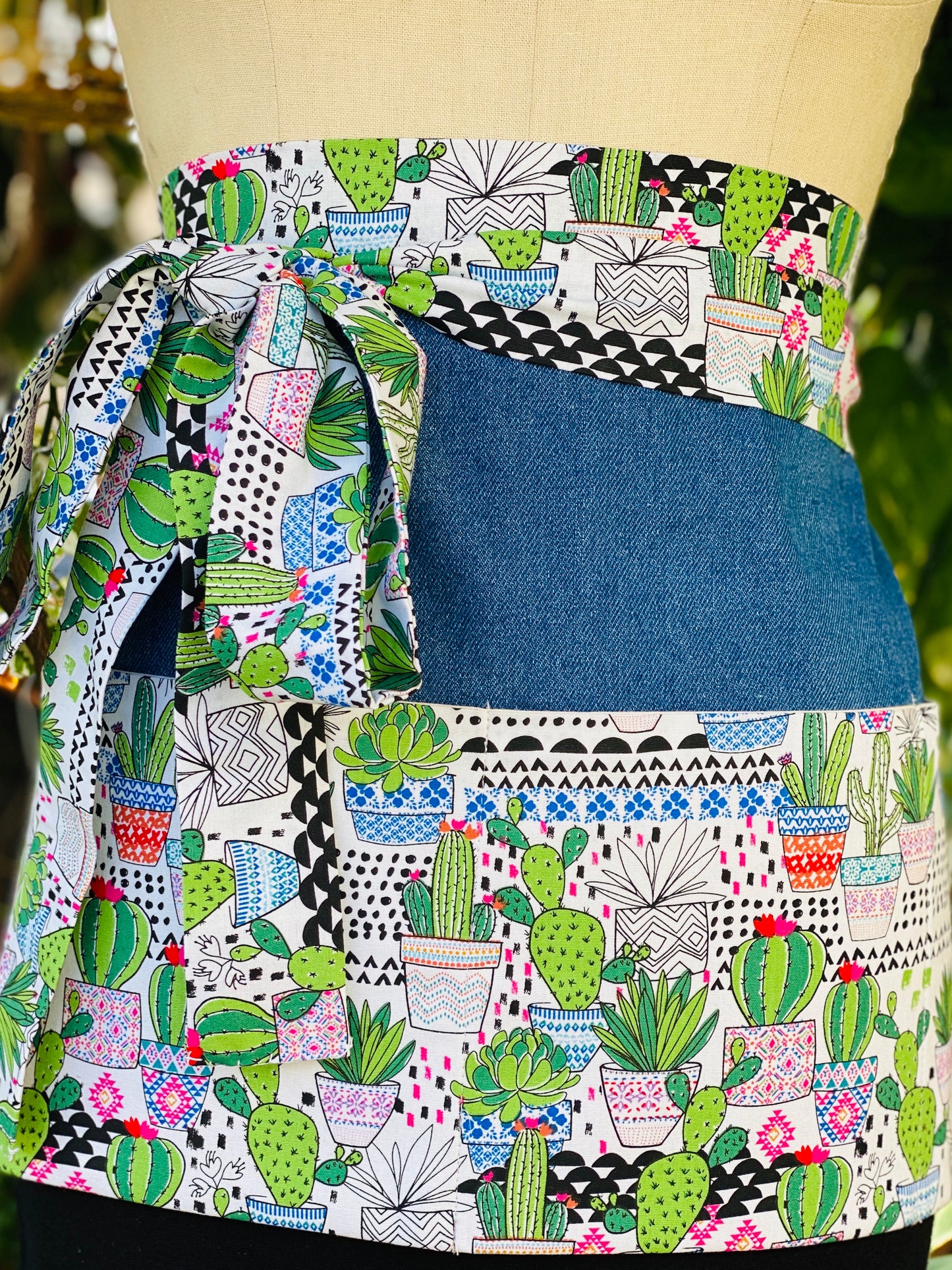 Waist Apron- Las Plantitas  (Denim)